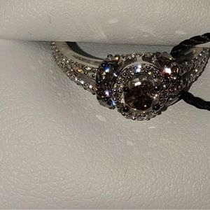 LA VIAN  …PRINCESS ALEXANDRA chocolate and vanilla diamonds ring
